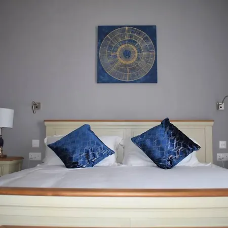 Modern Luxury In St. Julians Villa Saint Julian's
